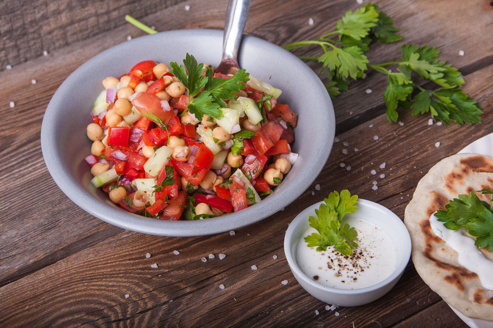 Kichererbsensalat | Credit: iStock.com/fired1991