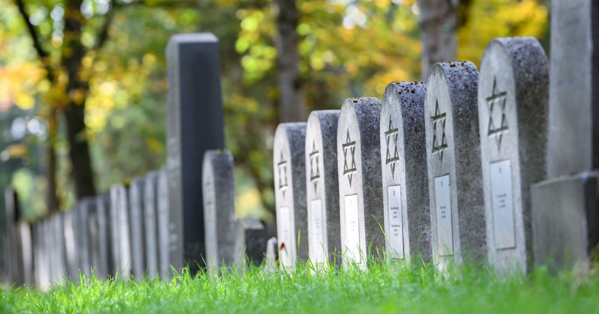 Jüdische Gräber am Wiener Zentralfriedhof.