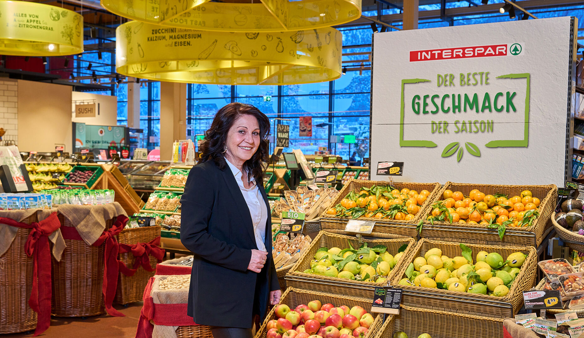 Die Geschäftsleiterin des INTERSPAR-Hypermarkts Bürs Birgit Köpf bei der Wiedereröffnung des Standortes im ZIMBAPARK.