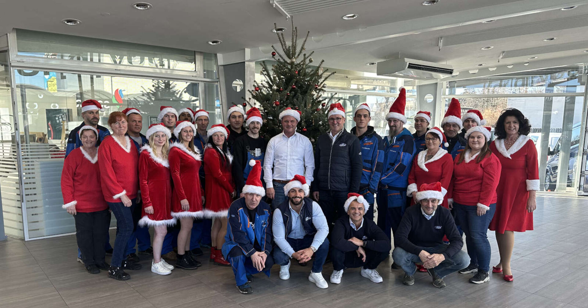 Das Autohaus Ford Gaberszik wünscht frohe Weihnachten.