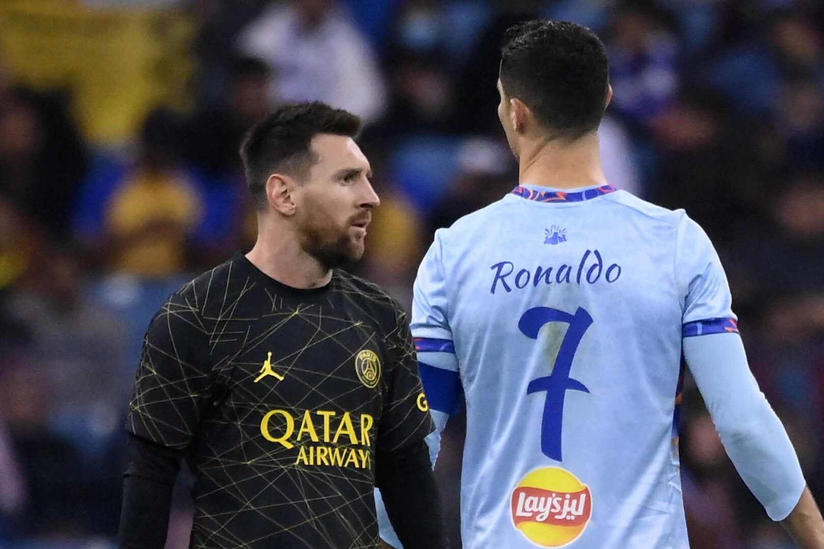 Messi und Ronaldo auf dem Spielfeld