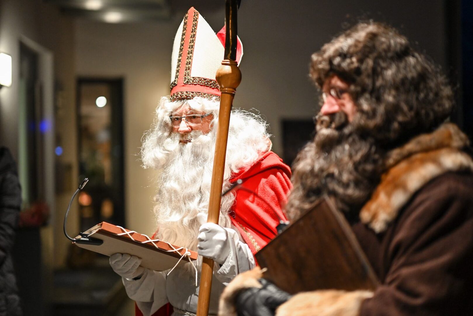 Ein freundlich wirkender Nikolaus.