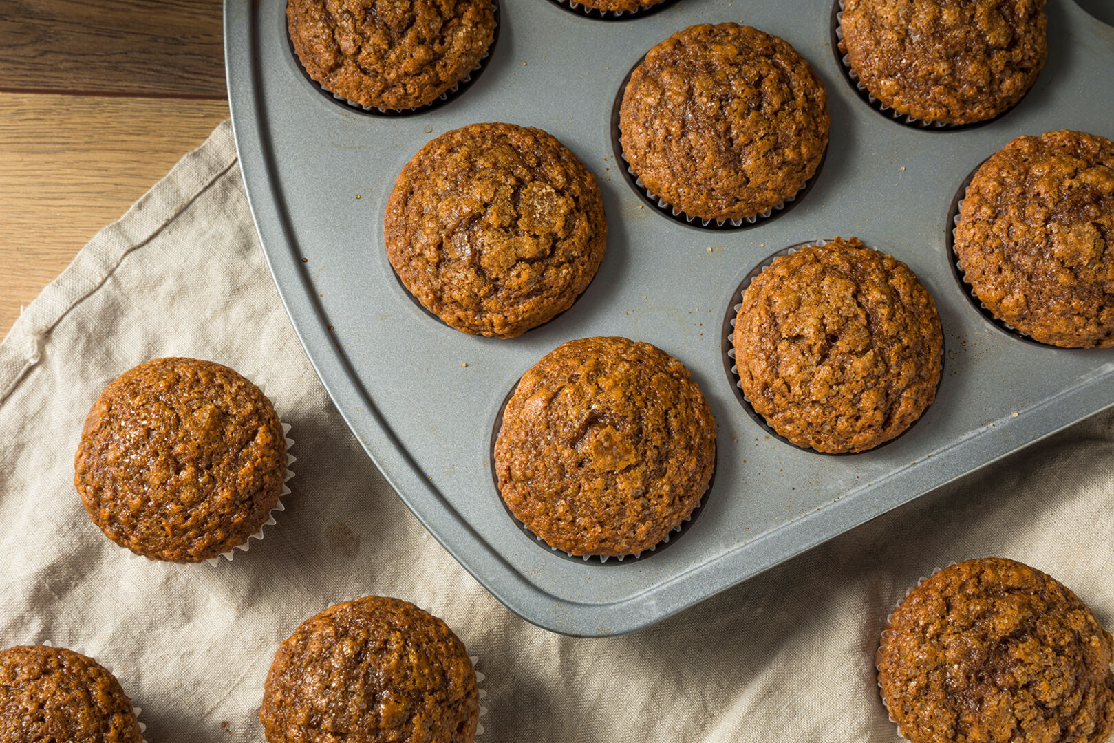 Lebkuchenmuffins im Blech | Credit: iStock.com/bhofack2