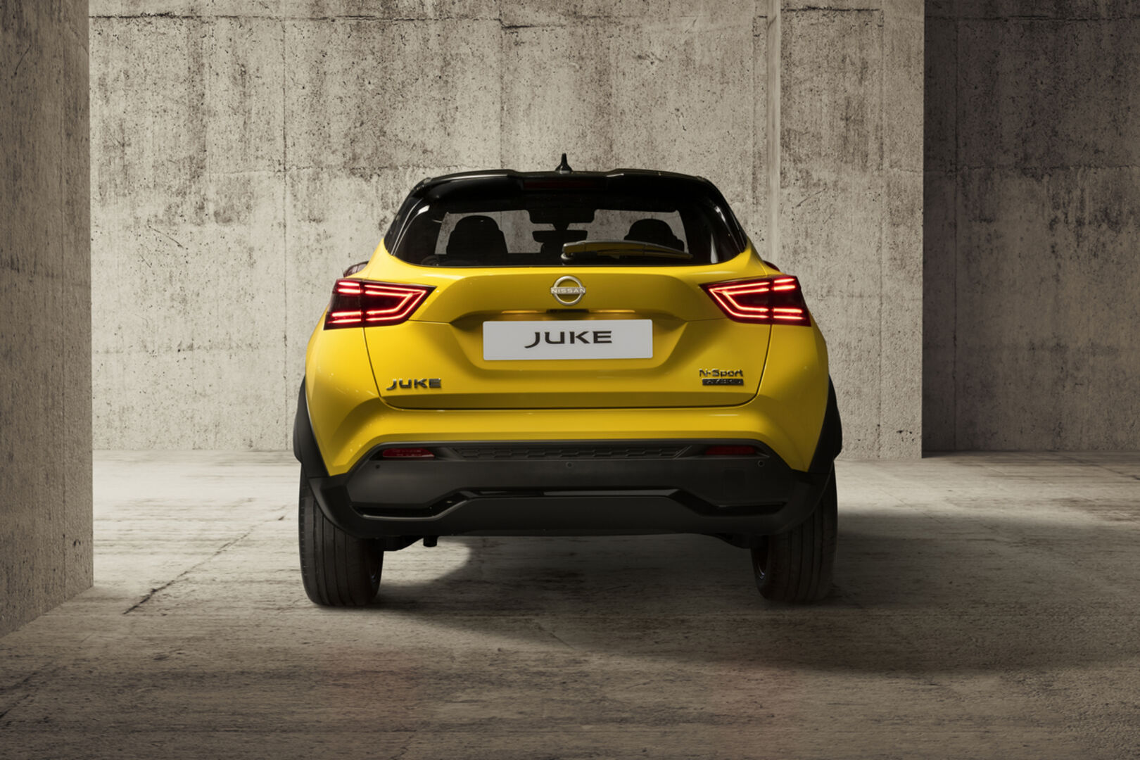 Bei einer plötzlichen Vollbremsung blinken beim Nissan Juke die Bremsleuchten, um nachfolgende Verkehrsteilnehmer zu warnen.