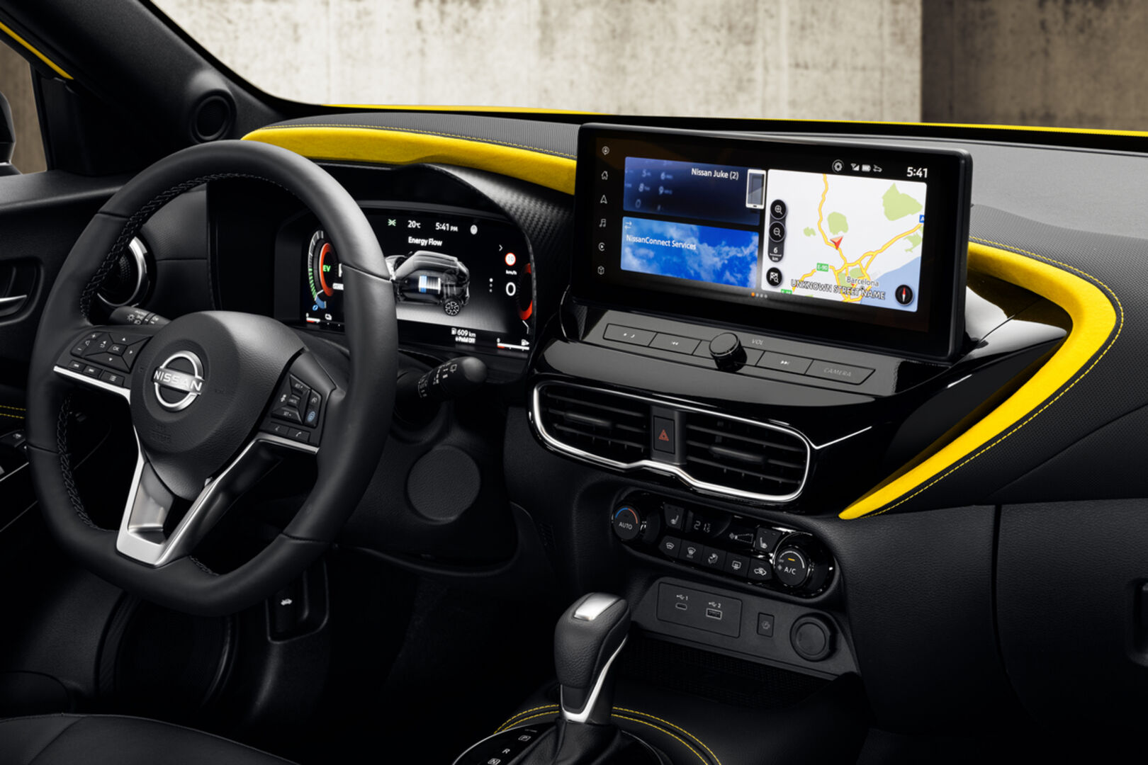 Dank des zentralen HD-Bildschirms konnte beim Nissan Juke auch die Auflösung der nun in allen Ausstattungsvarianten serienmäßigen Rückfahrkamera von 0,3 auf 1,3 Megapixel erhöht werden.