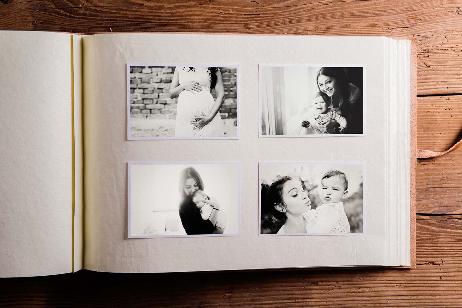 Familienfotos in schwarz-weiß | Credit: iStock.com/Halfpoint