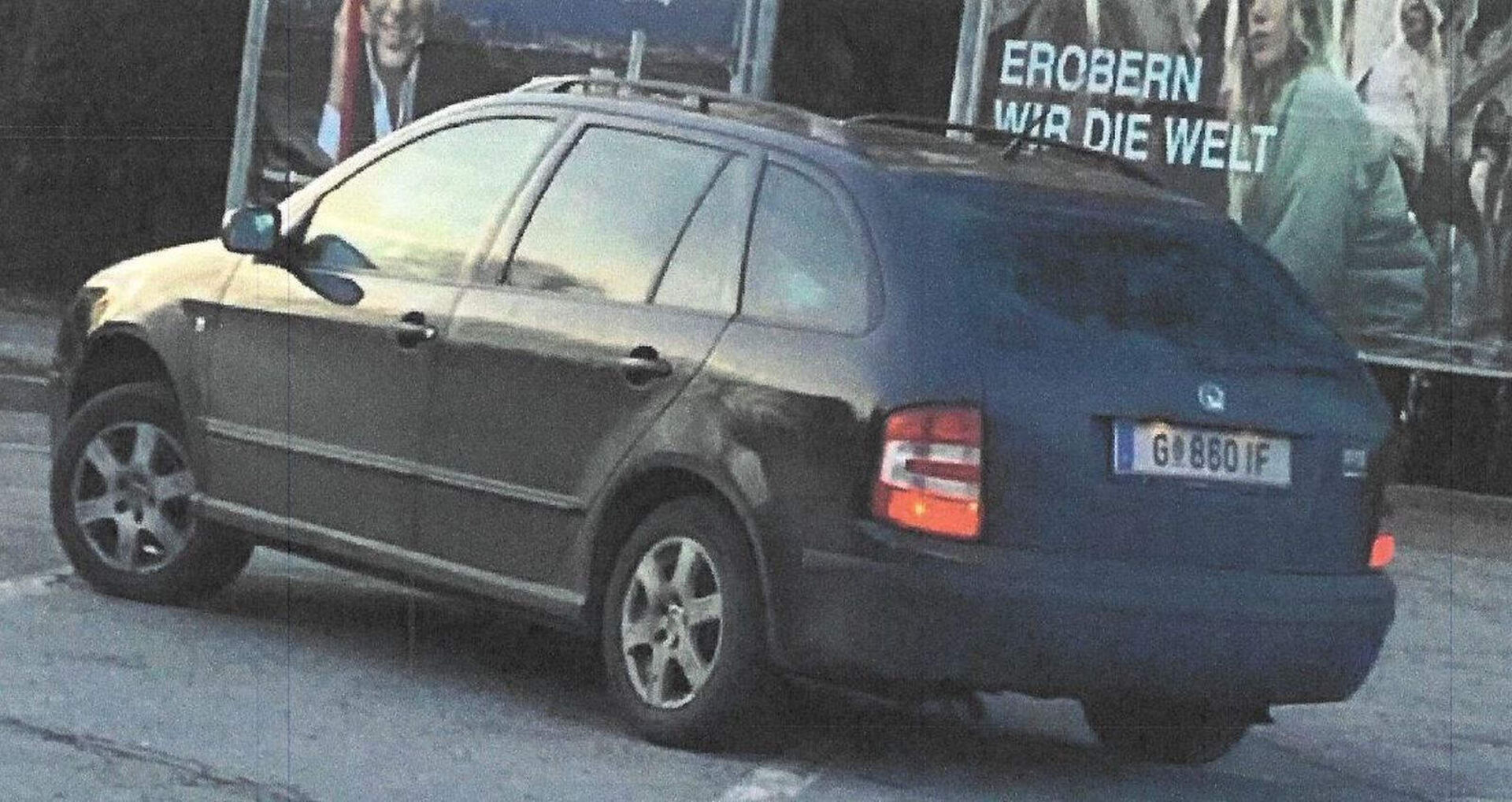 Foto des Fluchtautos: ein schwarzer Skoda Fabia Kombi.