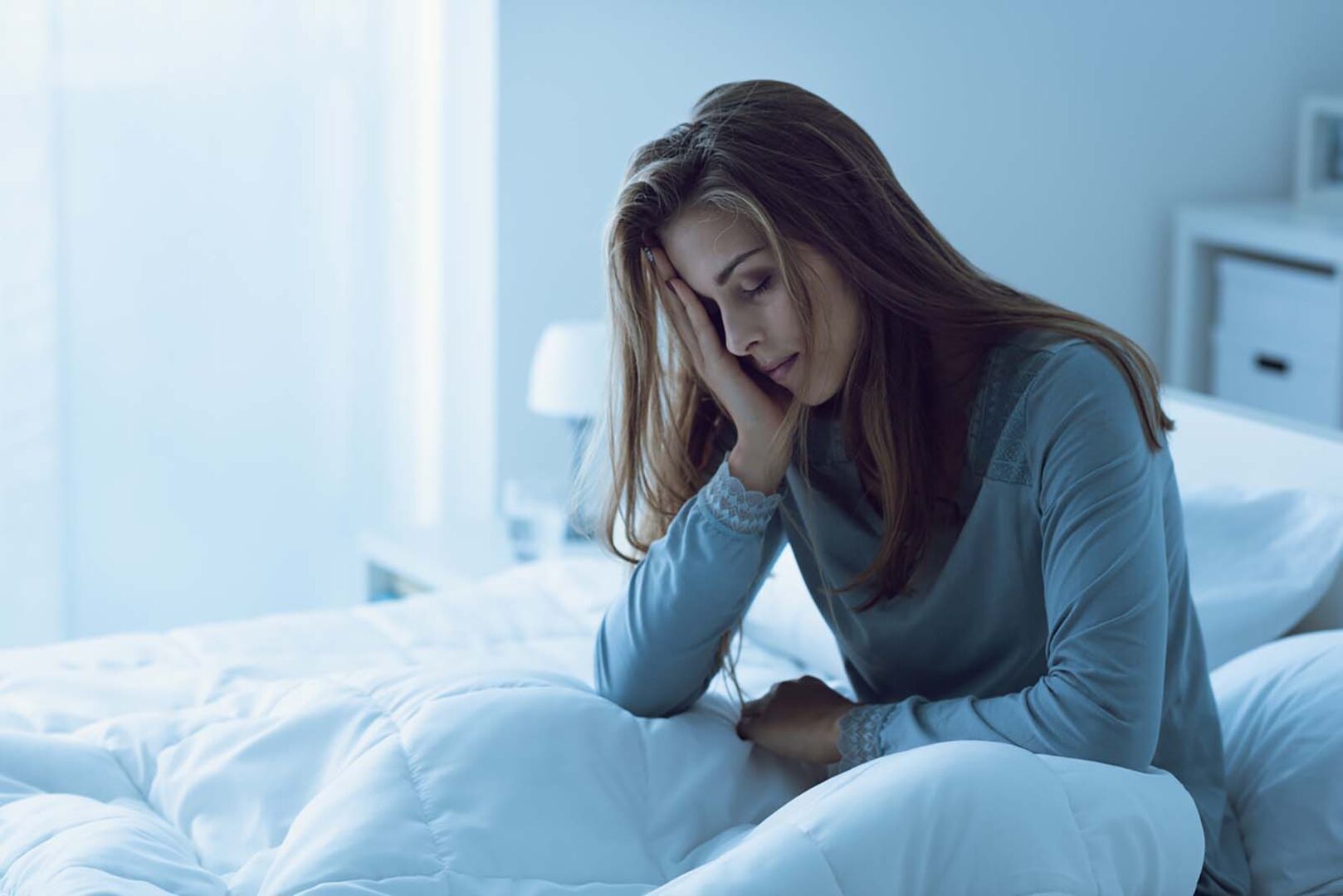 Frau hat schlecht geschlafen | Credit: iStock.com/demaerre