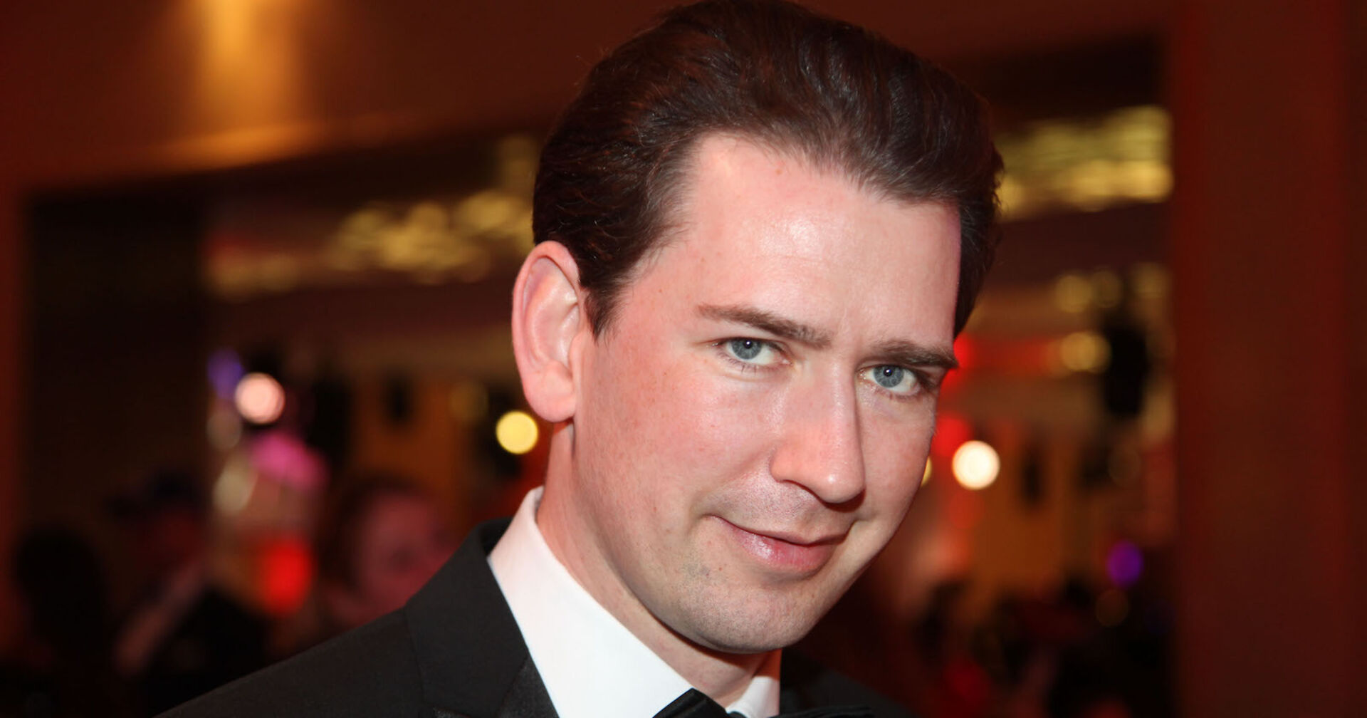 Sebastian Kurz mit einem Anzug.