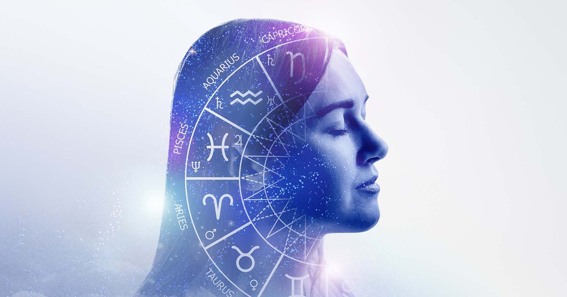 Frau und Horoskop | Credit: iStock.com/Evheniia Vasylenko