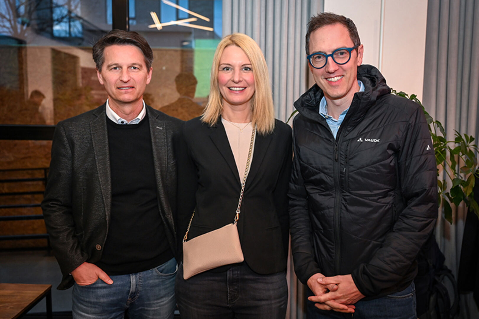 GF Raimund Klausner (Prisma Finanzmanagement), Prok. Melanie Fleisch und GF Nikolaus Ess (beide Prisma Vorarlberg) (v. li)