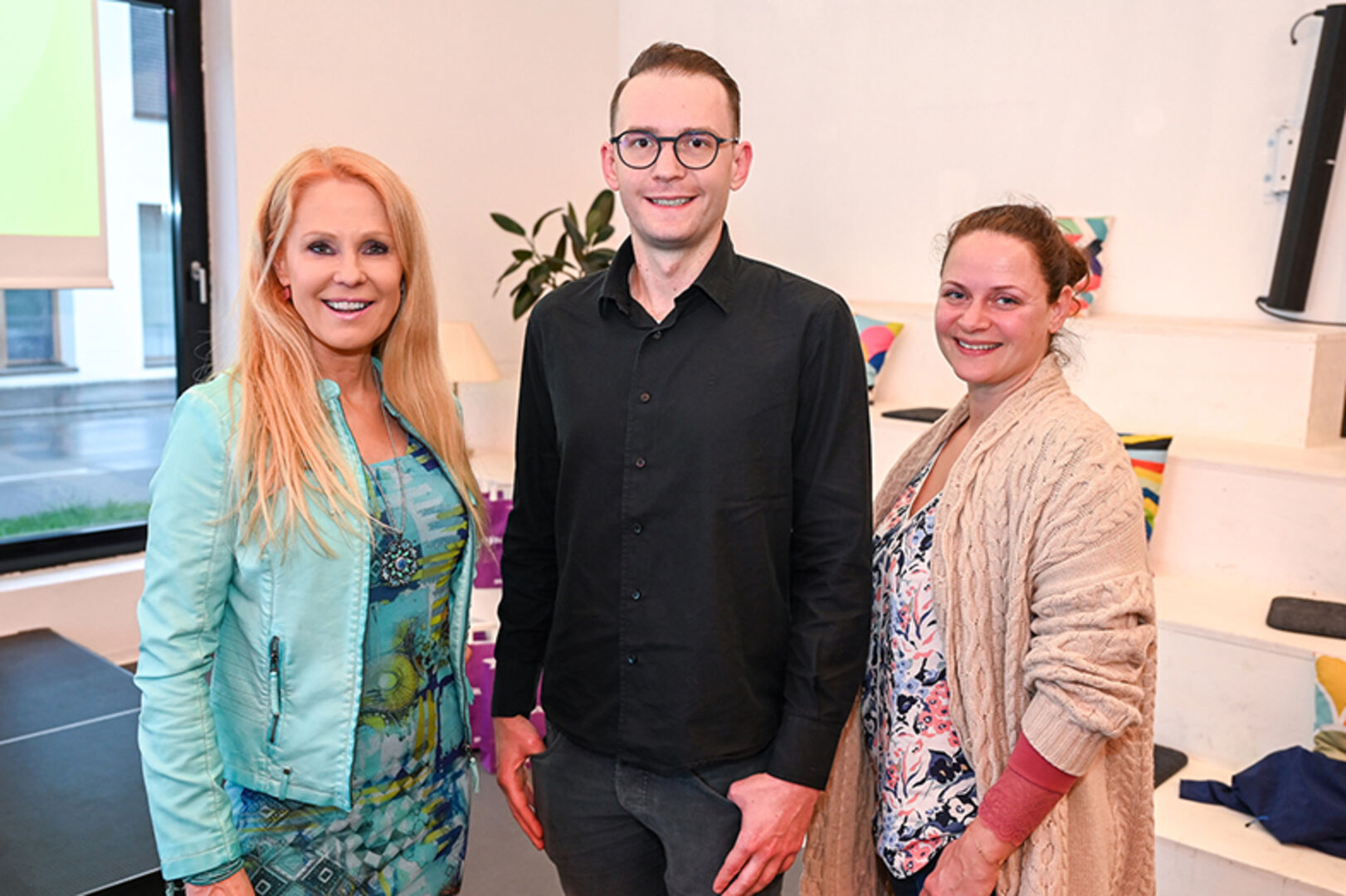 Moderatorin Ulrike Kriegler, Benjamin Zucali (AWS Austria Wirtschaftservice) und Julia Leiter (Erste Bank Eventmanagement) (v. li.)