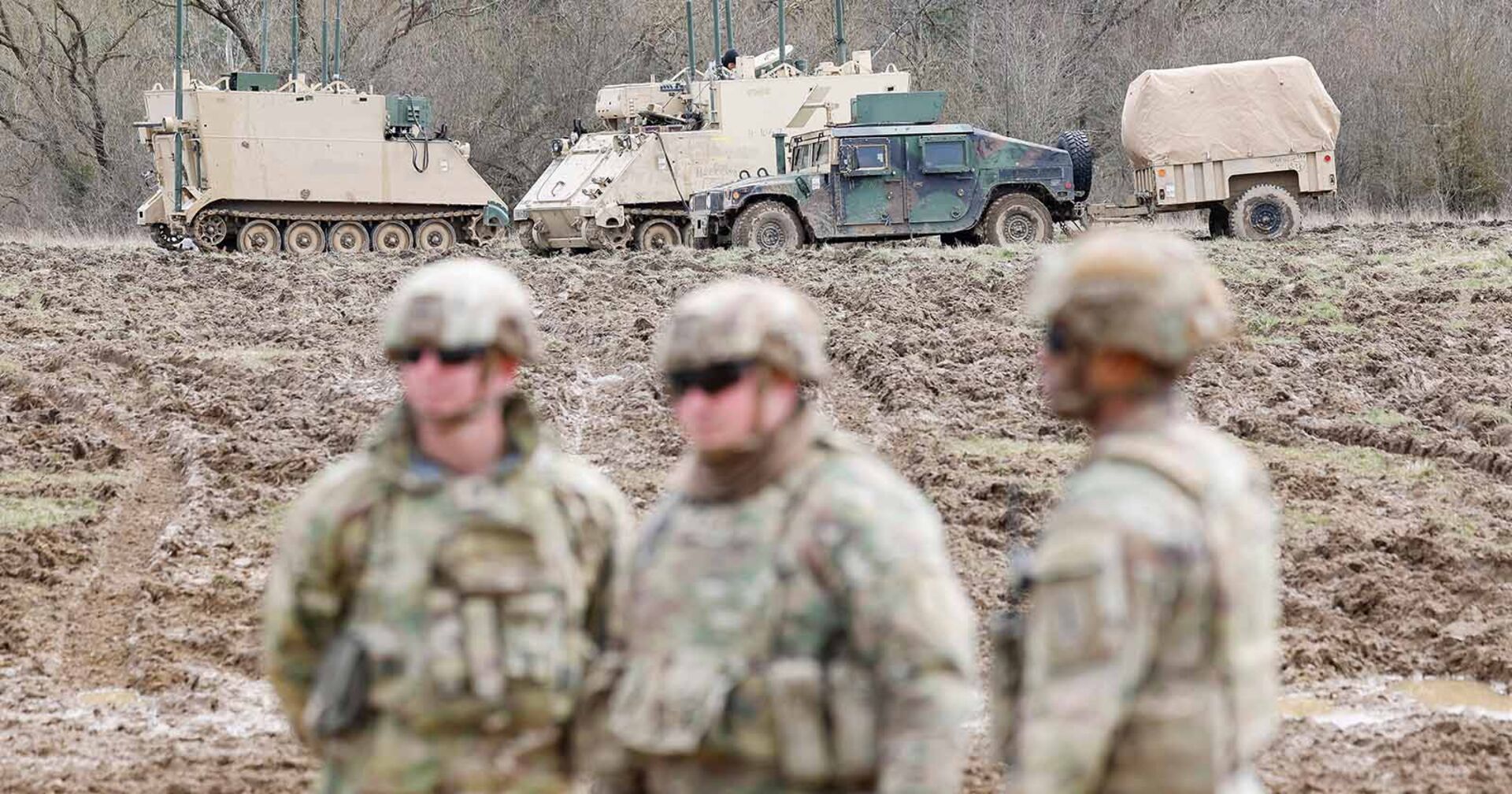 US Soldaten im Rahmen der Übung "Dynamic Front 2023" auf dem Truppenübungsplatz Grafenwöhr in Bayern