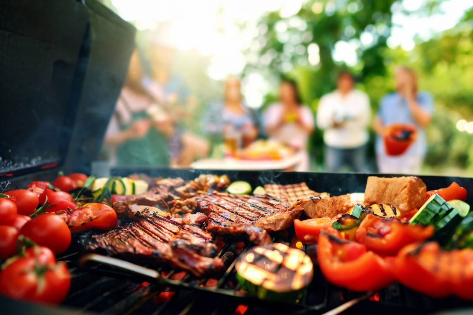 Tomaten, Paprika, Zucchini und Rindfleisch vom Grill