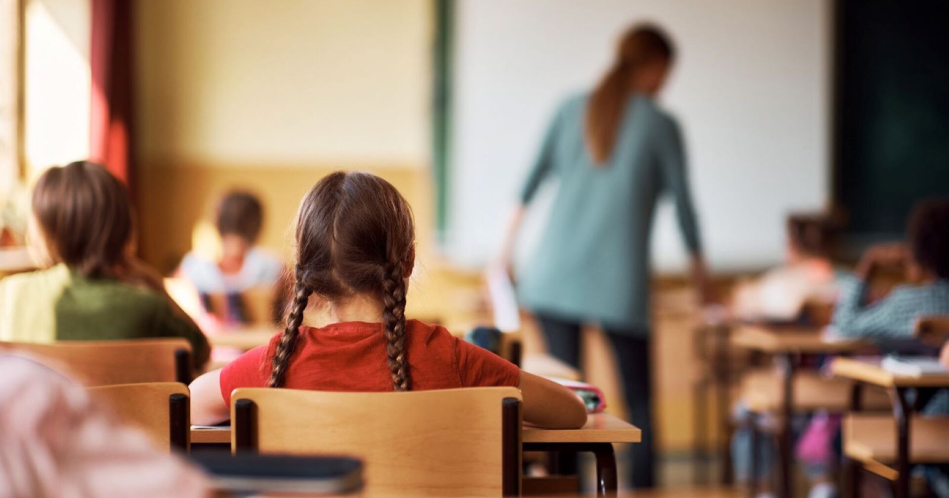 Erstklässler im Unterricht.