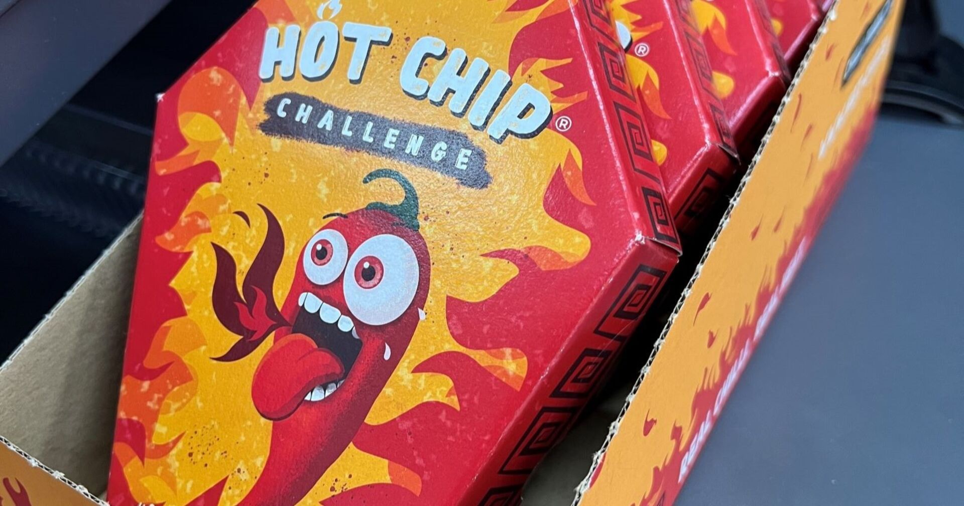 Die Packung des Produkts "Hot Chip Challenge"