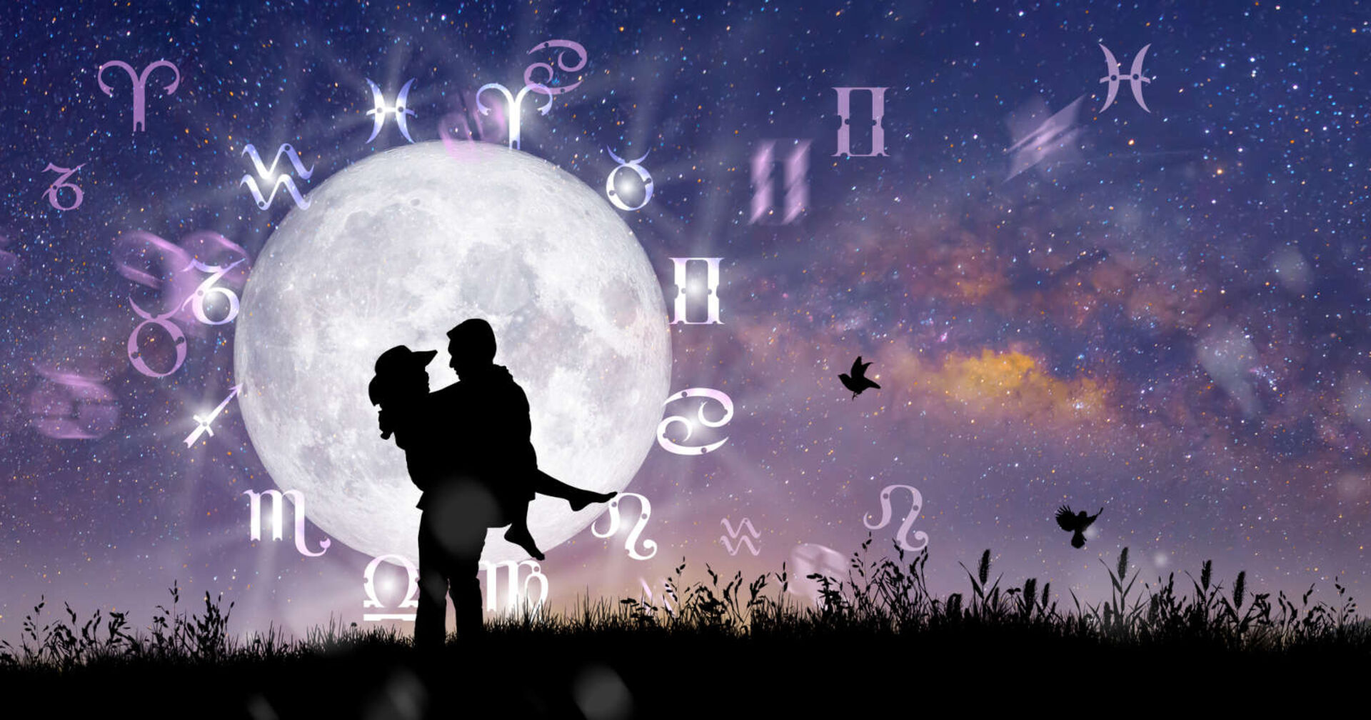 Ein verliebtes Paar vor einem Mond.