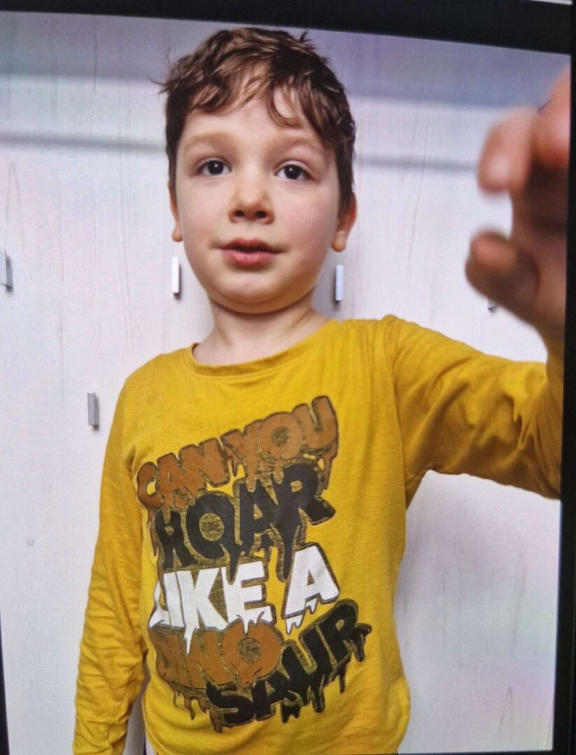 Ein Bild es vermissten Buben Arian.