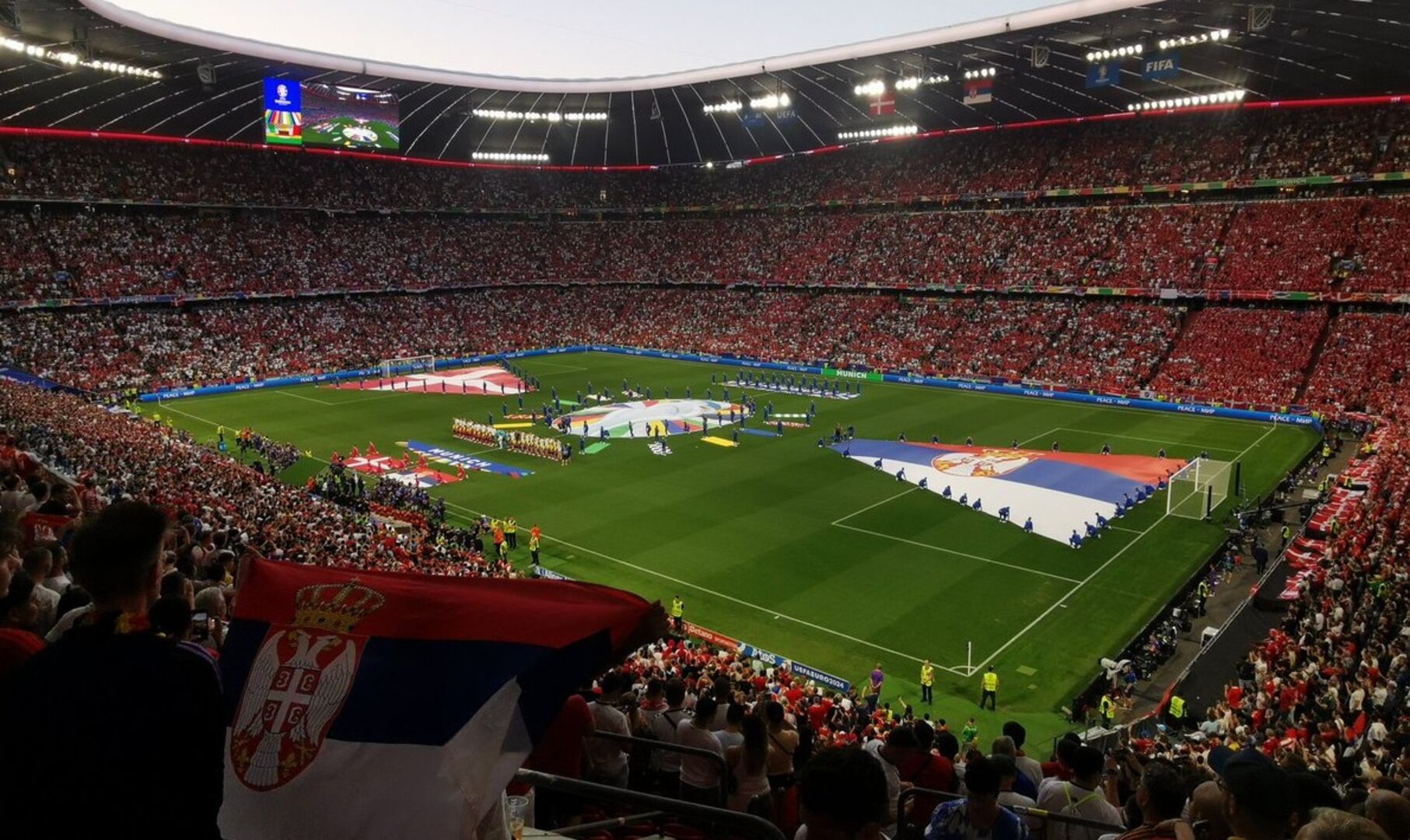Stadion in München unmittelbar vor Spielbeginn