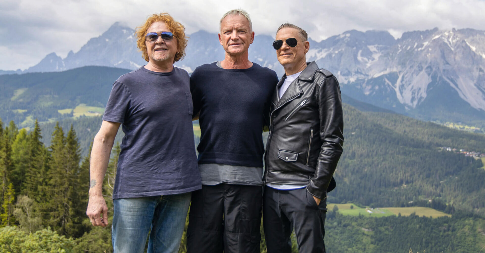 Mick Hucknall trat einst als Support für Stings "The Police" auf. Sting wiederum tourte bereits mit Bryan Adams. Dass die drei an einem Festival auf derselben Bühne stehen, ist aber eine Premiere.