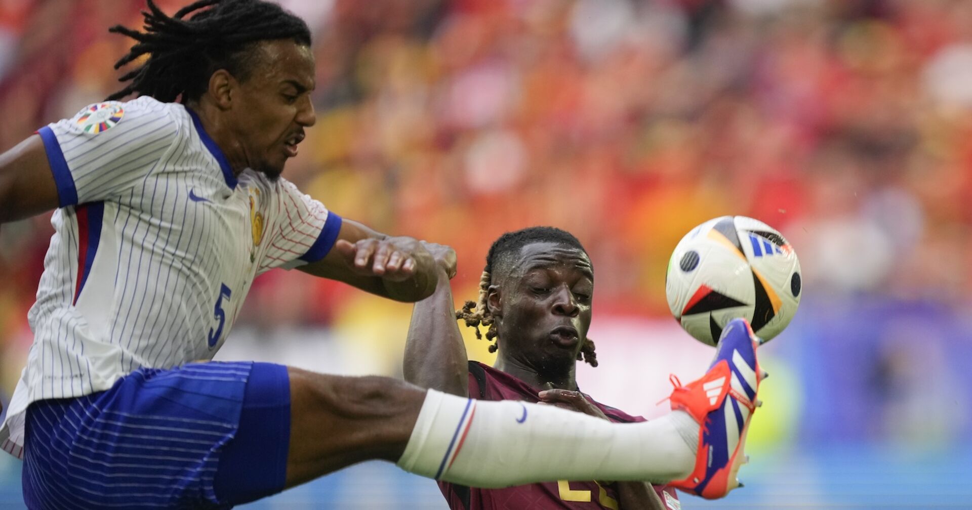 Jules Kounde vs. Jeremy Doku