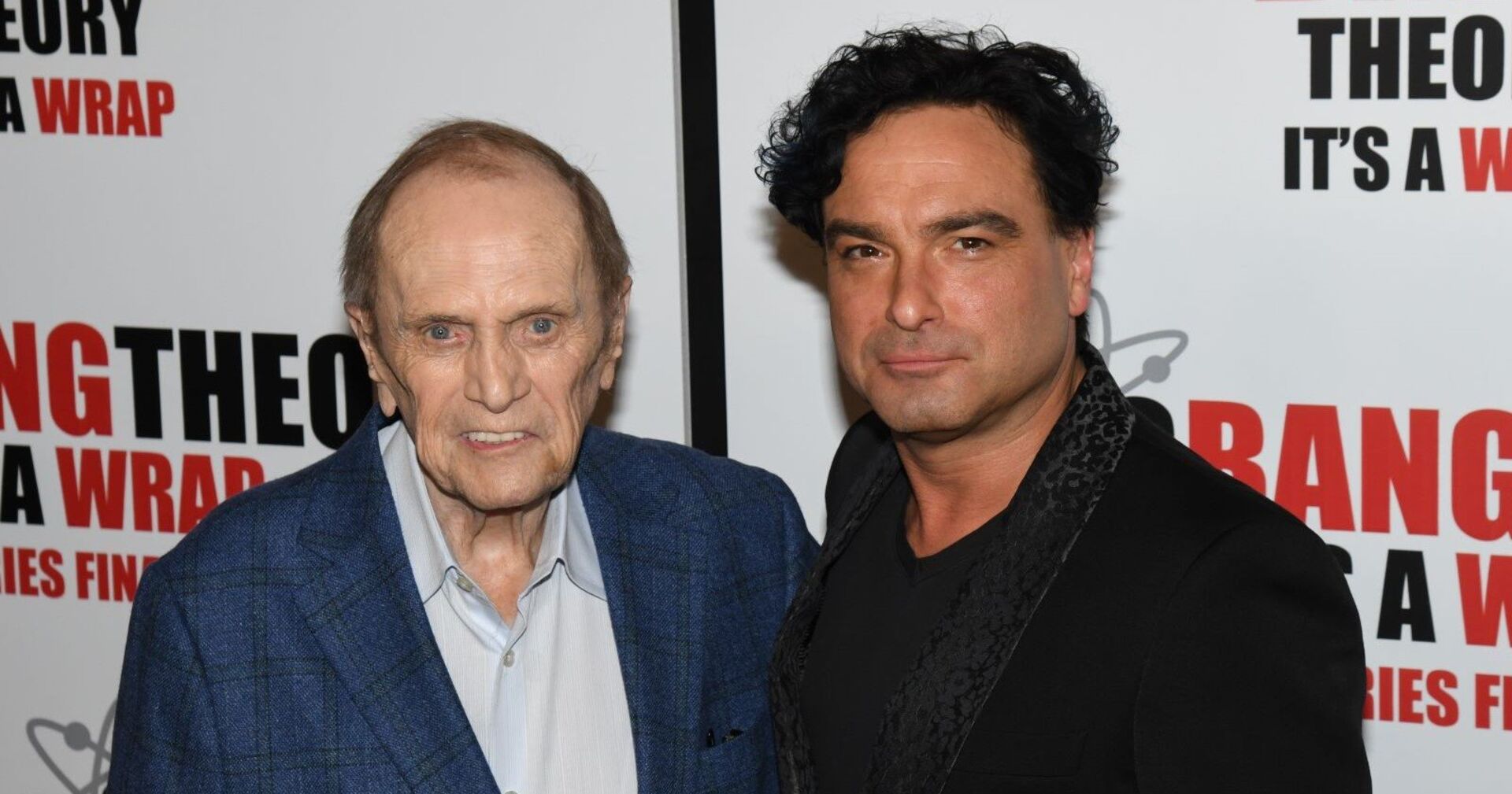 Bob Newhart und Johnny Galecki bei einer Veranstaltung.