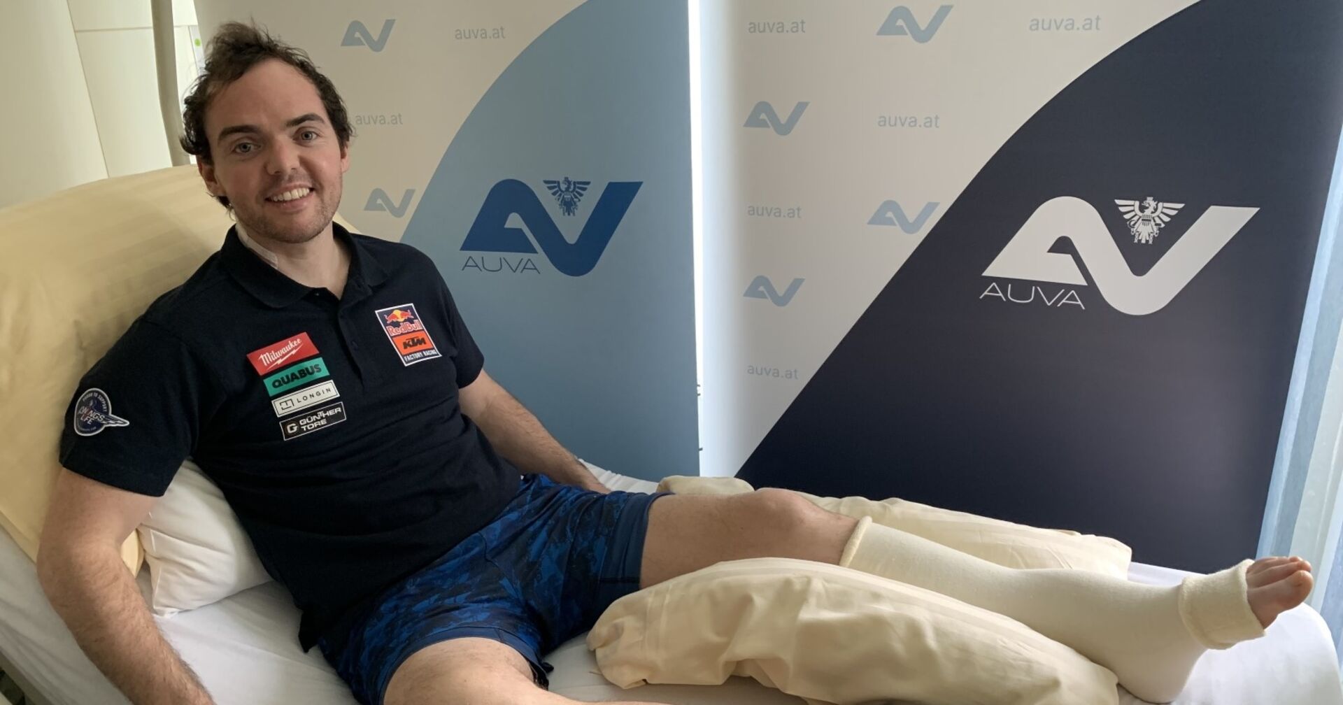 Mathias Walkner ans Krankenhausbett gefesselt