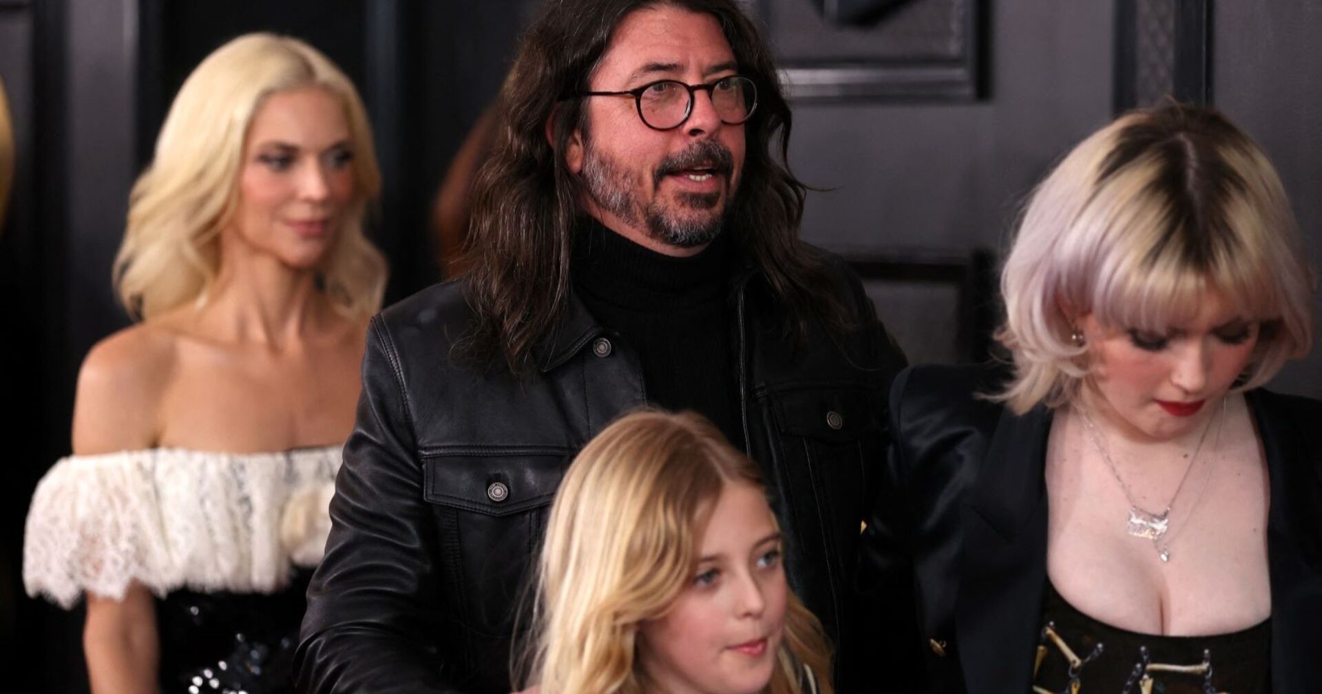 Foo Fighters-Frontmann Dave Grohl auf einer Gala Veranstaltung mit seiner Frau und Kindern