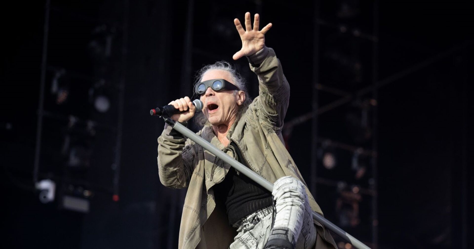 Iron Maiden-Sänger Dickinson bei einem Konzert