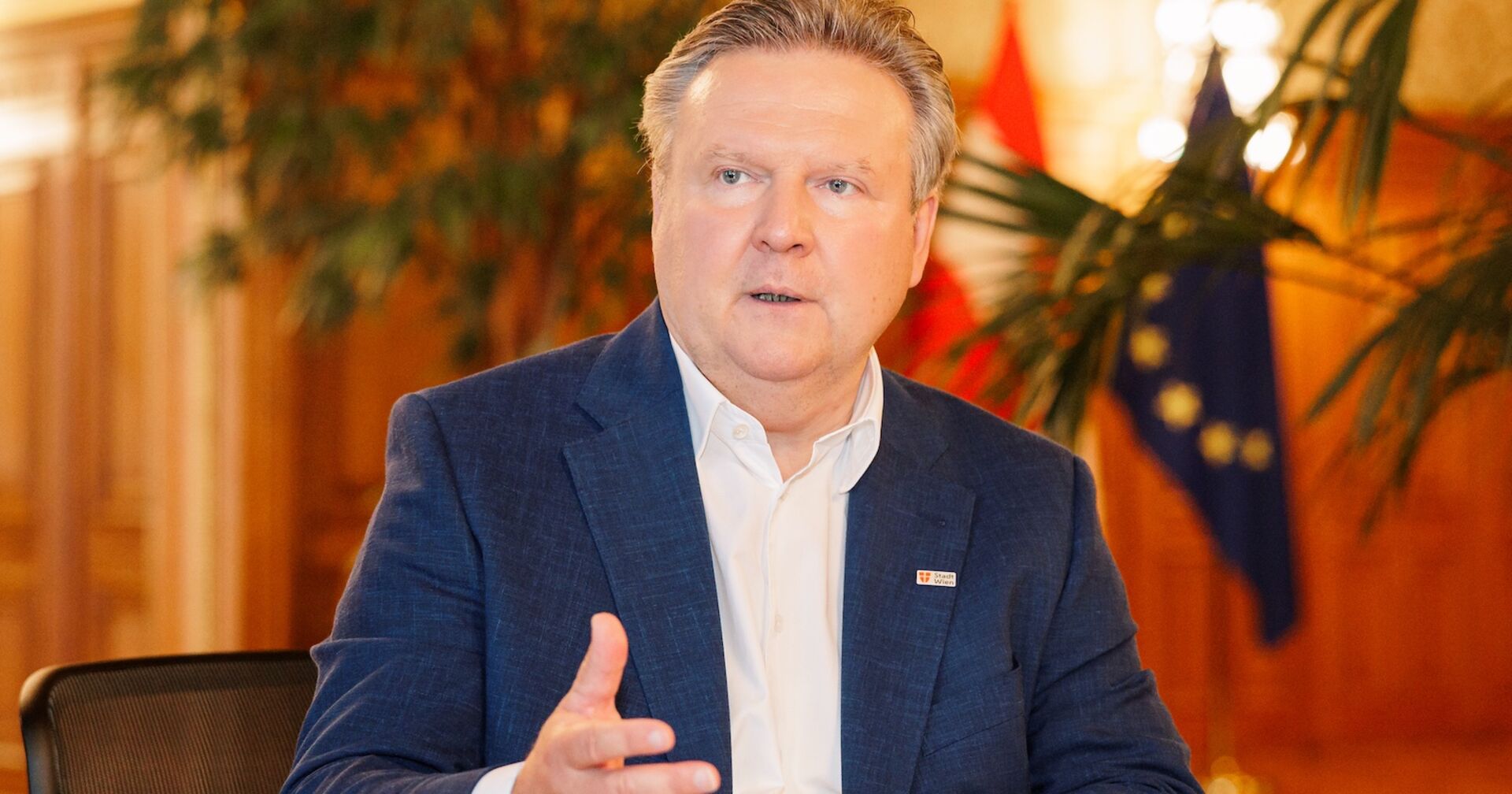Wiens Bürgermeister in seinen Amtsräumen