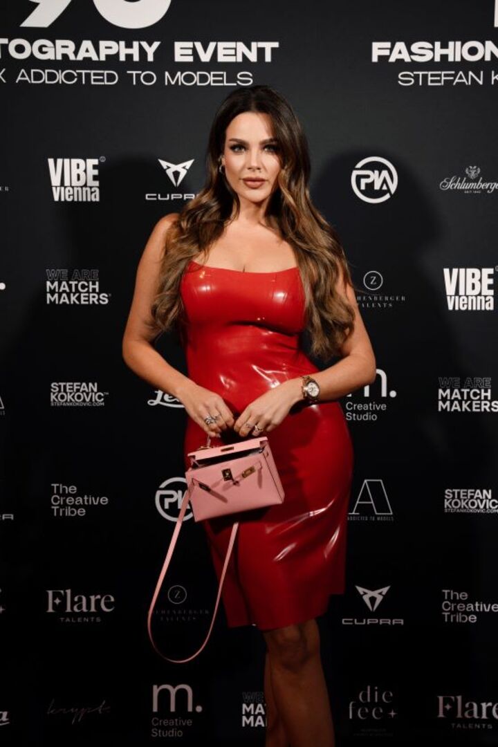 Nadine Mirada