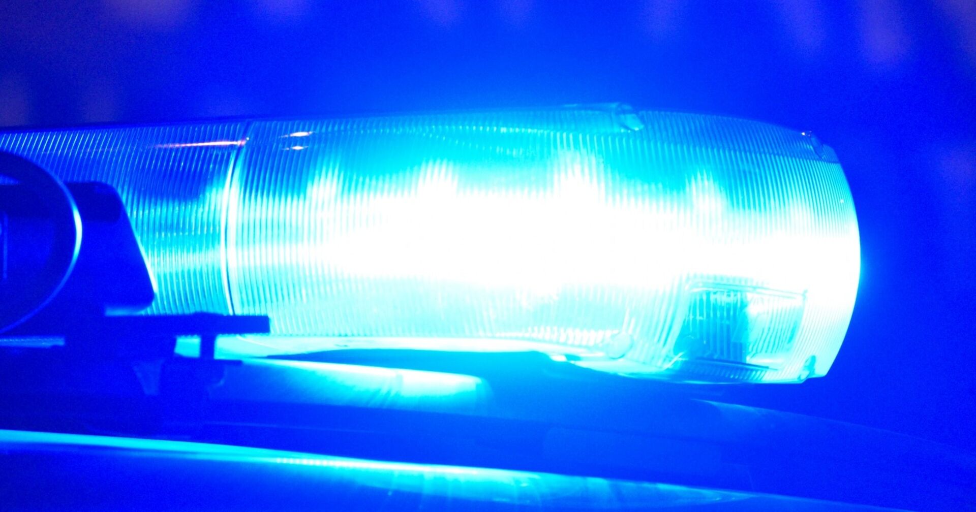 Eingeschaltete Sirene eines Polizeiwagens