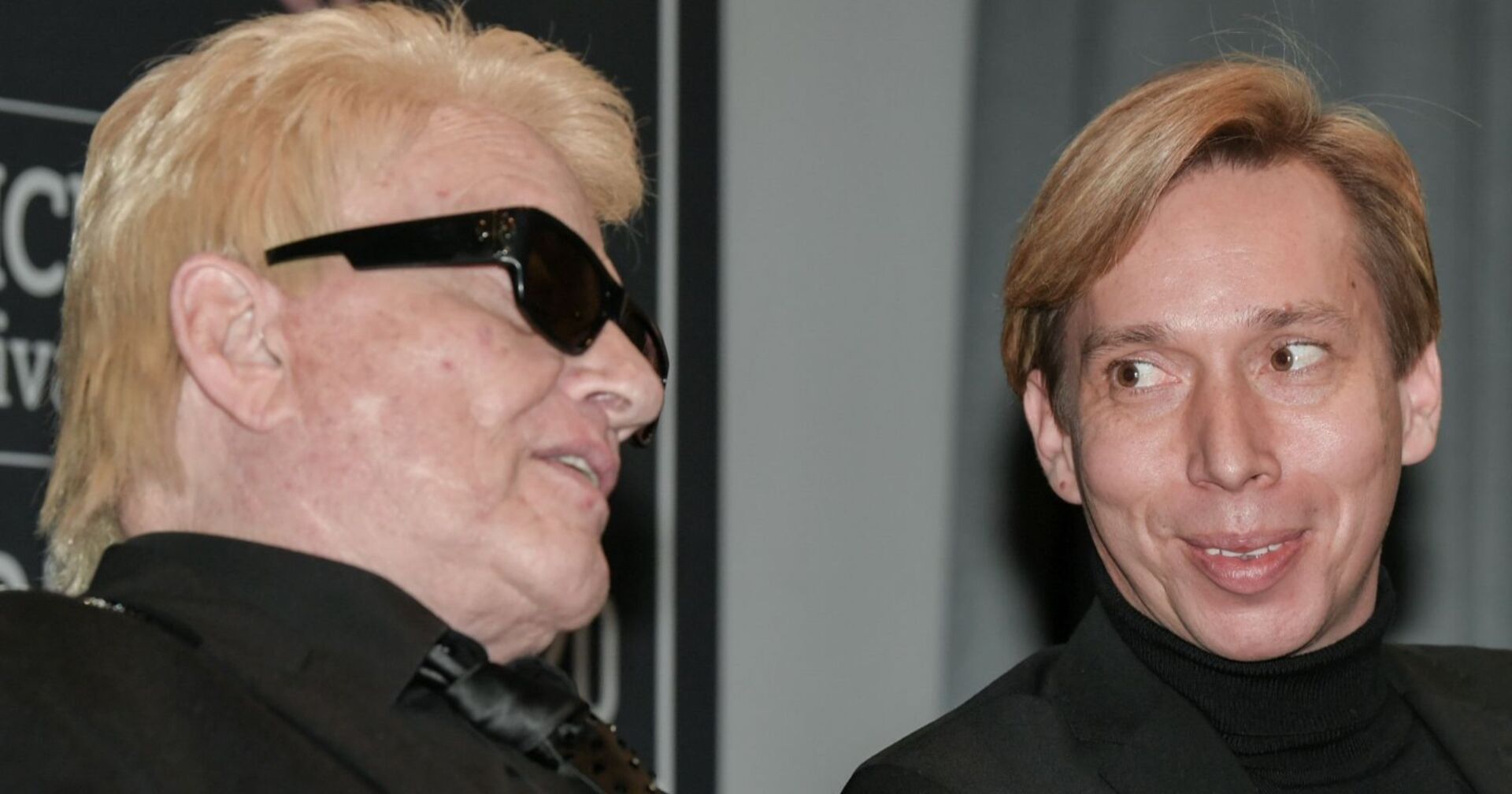 Helmut sieht Heino an