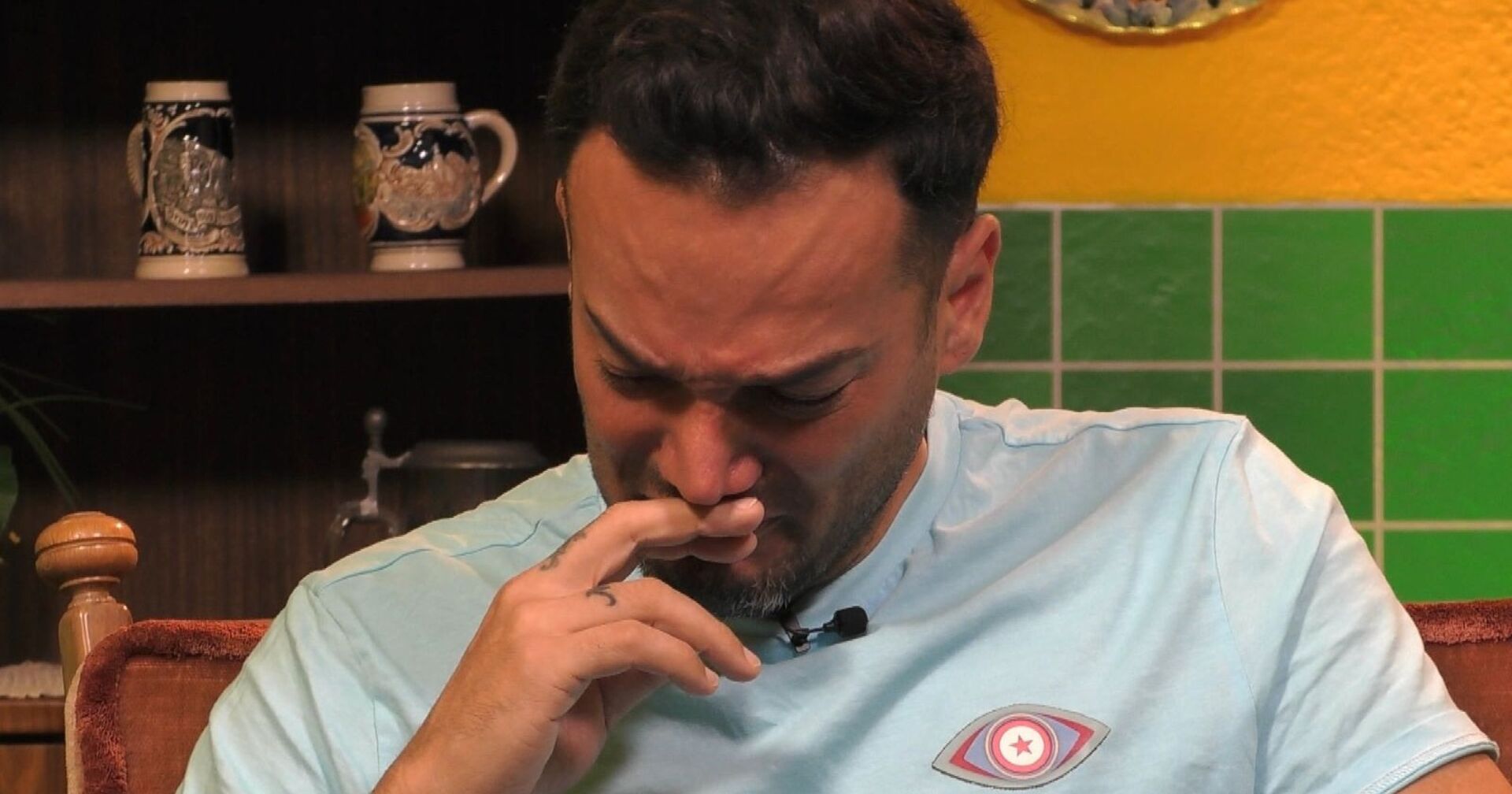 Daniel Lopes weint bei Big Brother.