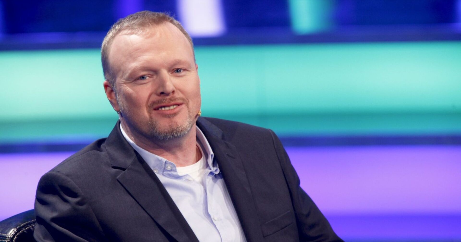 Stefan Raab mit ernstem Gesicht