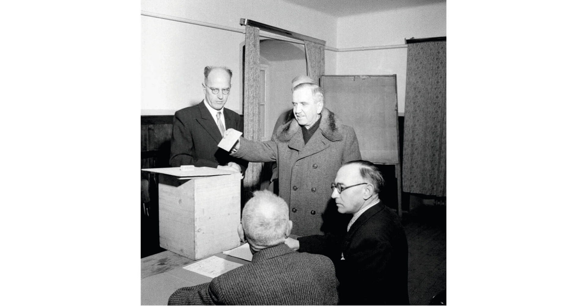 Stimmabgabe 1953 in Linz