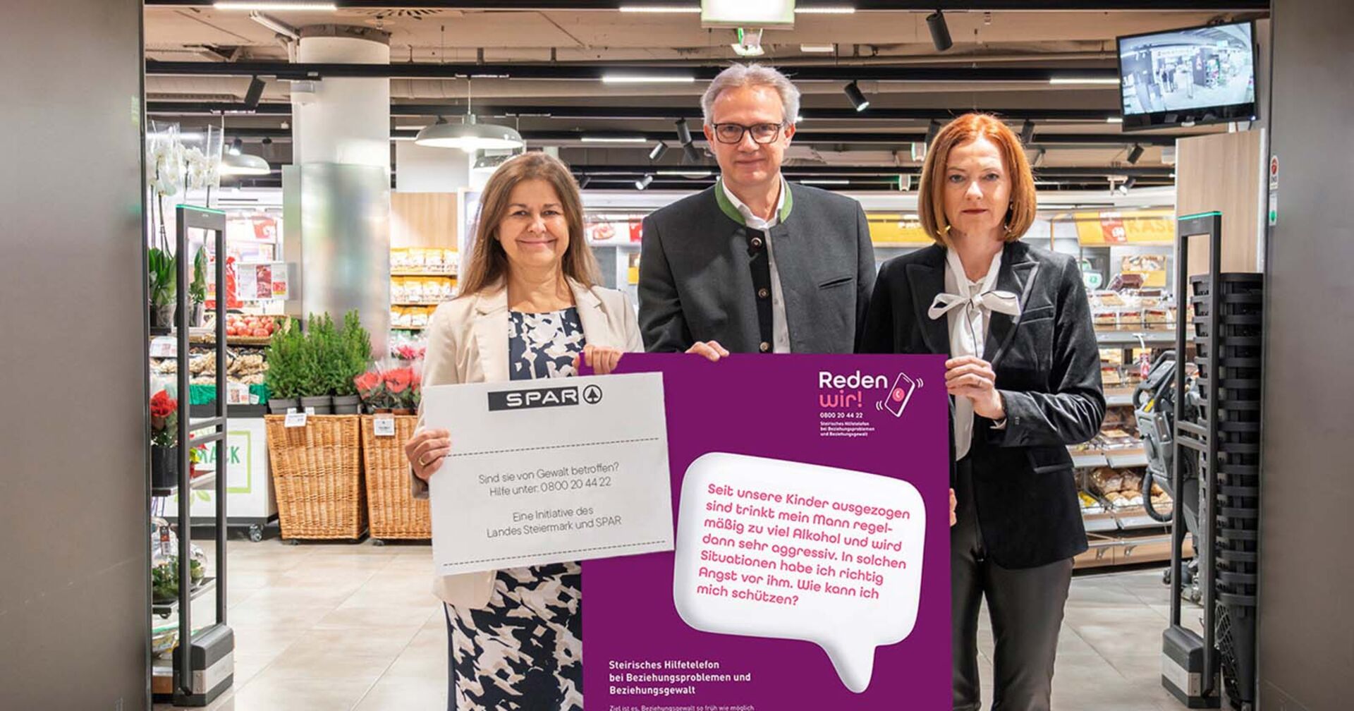 Soziallandesrätin Doris Kampus, SPAR Geschäftsführer Christoph Holzer und Frauenlandesrätin Simone Schmiedtbauer