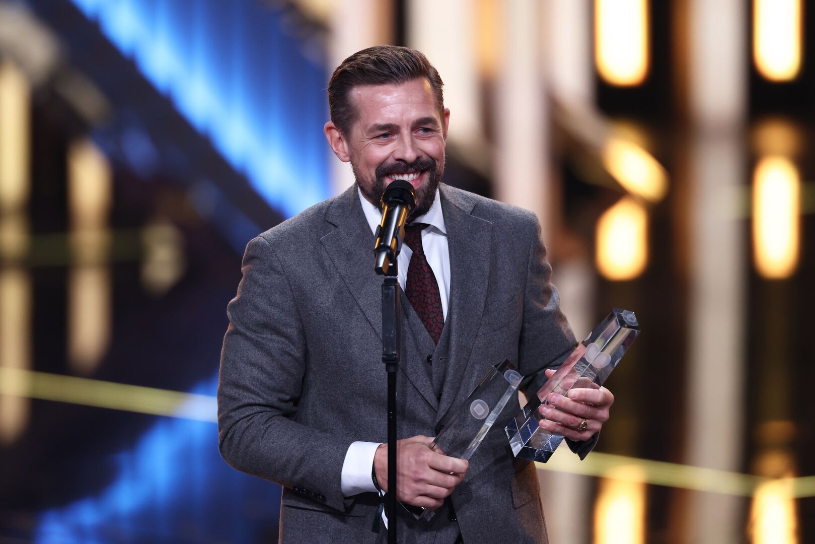 Klaas Heufer-Umlaufauf der Bühne