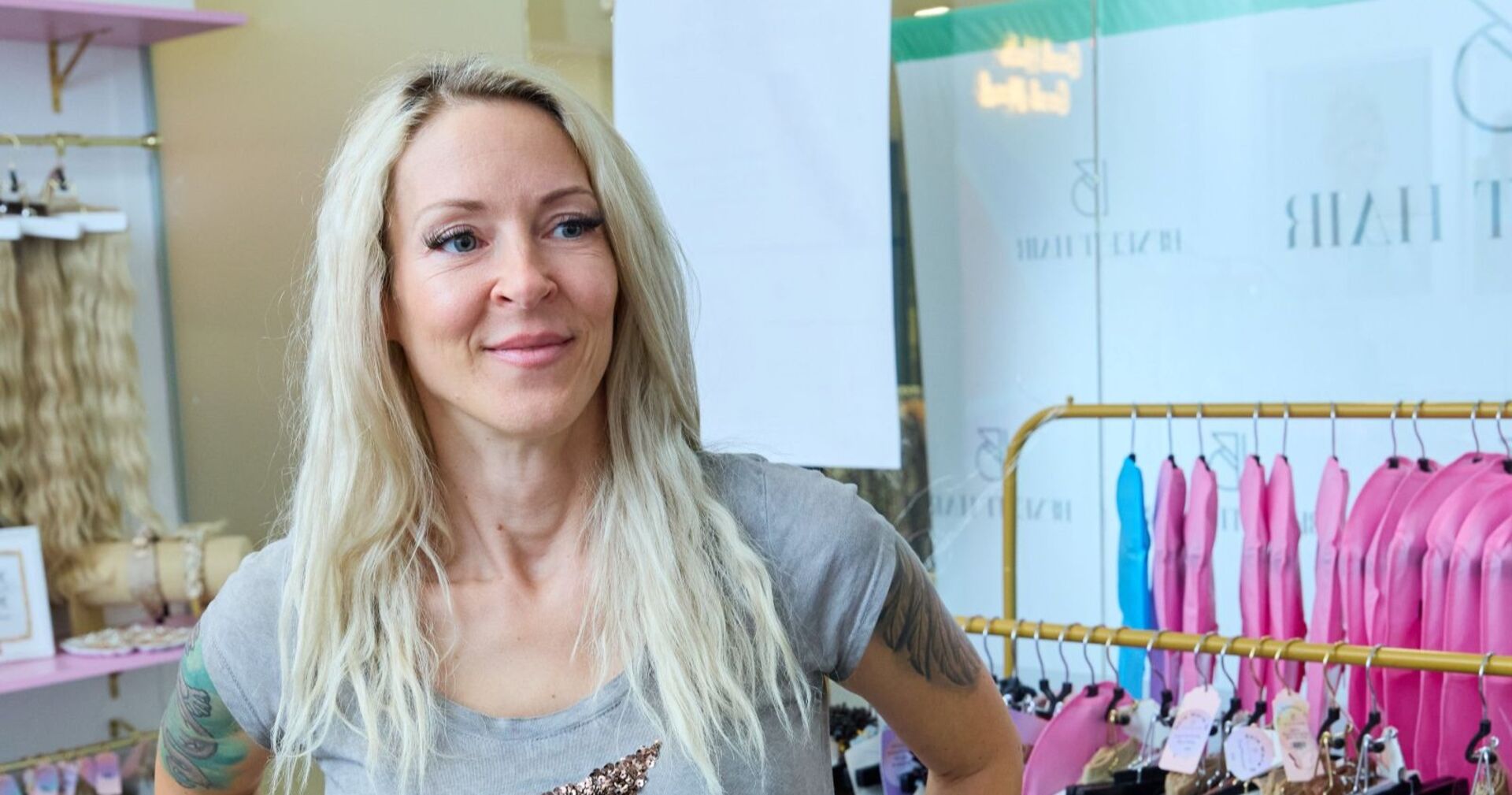 Simone Lugner lächelt