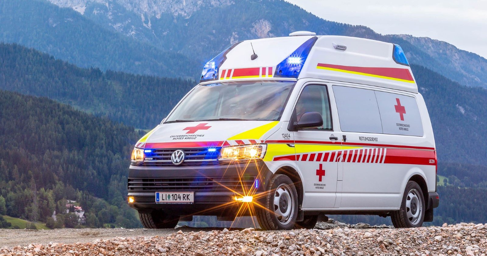 Einsatzwagen des Österreichischen Roten Kreuzes