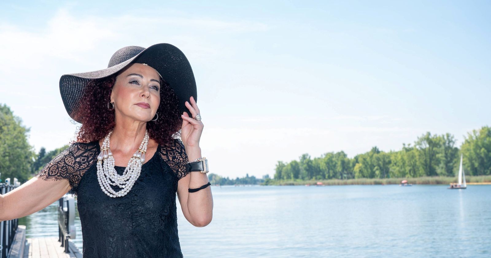 "Mausi" Lugner mit Hut