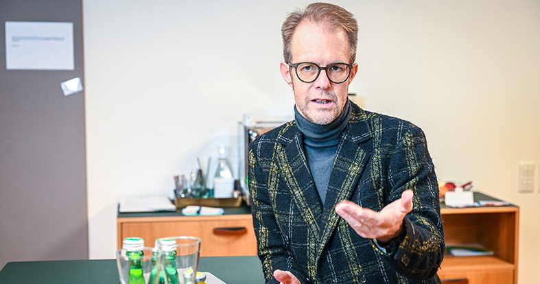 „Kinder wachsen an Beziehungen. Geben wir ihnen so viel Geborgenheit, Zeit und Vertrauen wie nur möglich.“ Simon Burtscher-Mathis, GF Kinderdorf Vorarlberg