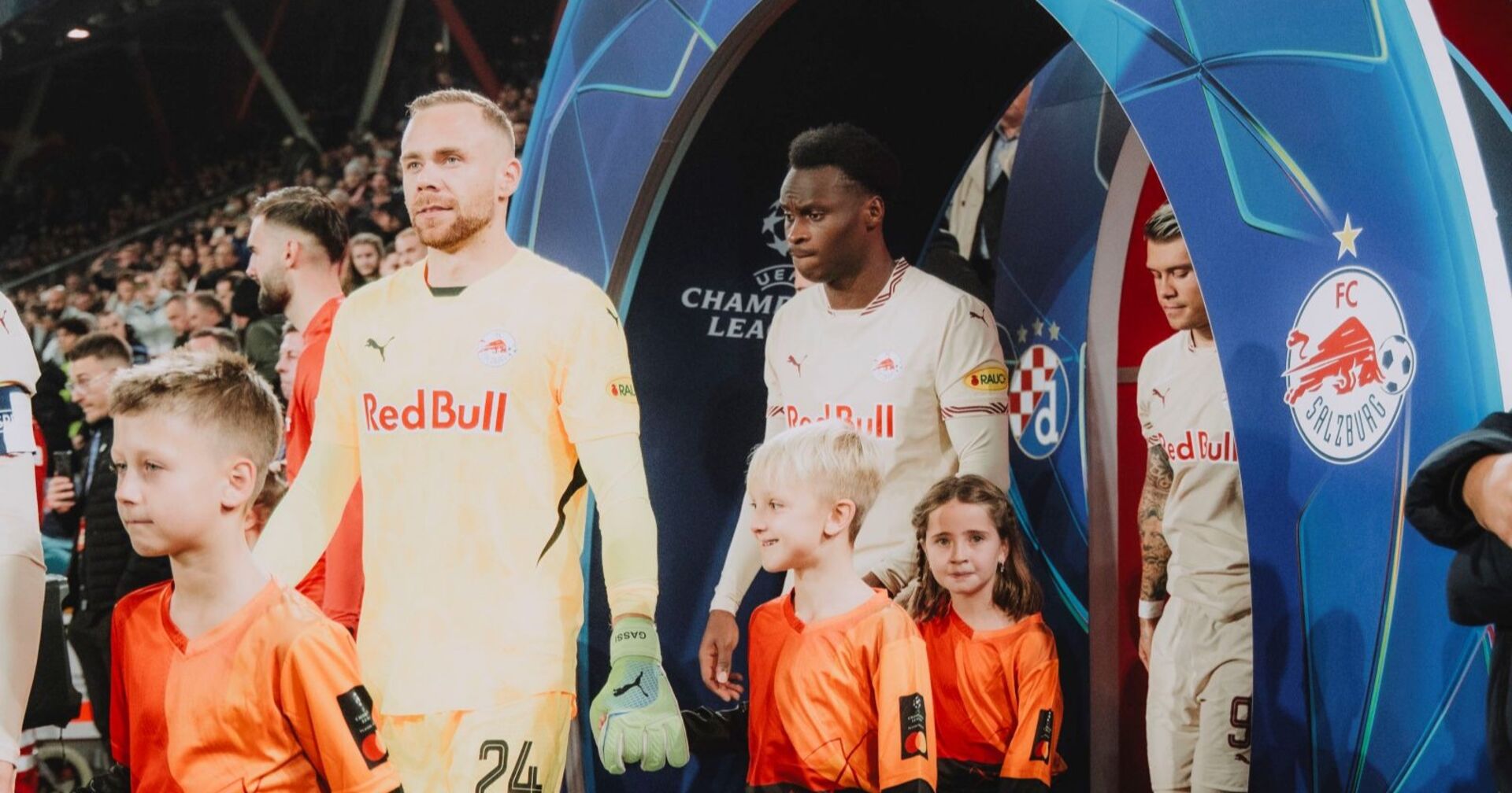 Red Bull Salzburg beim Spiel gegen Dinamo Zagreb