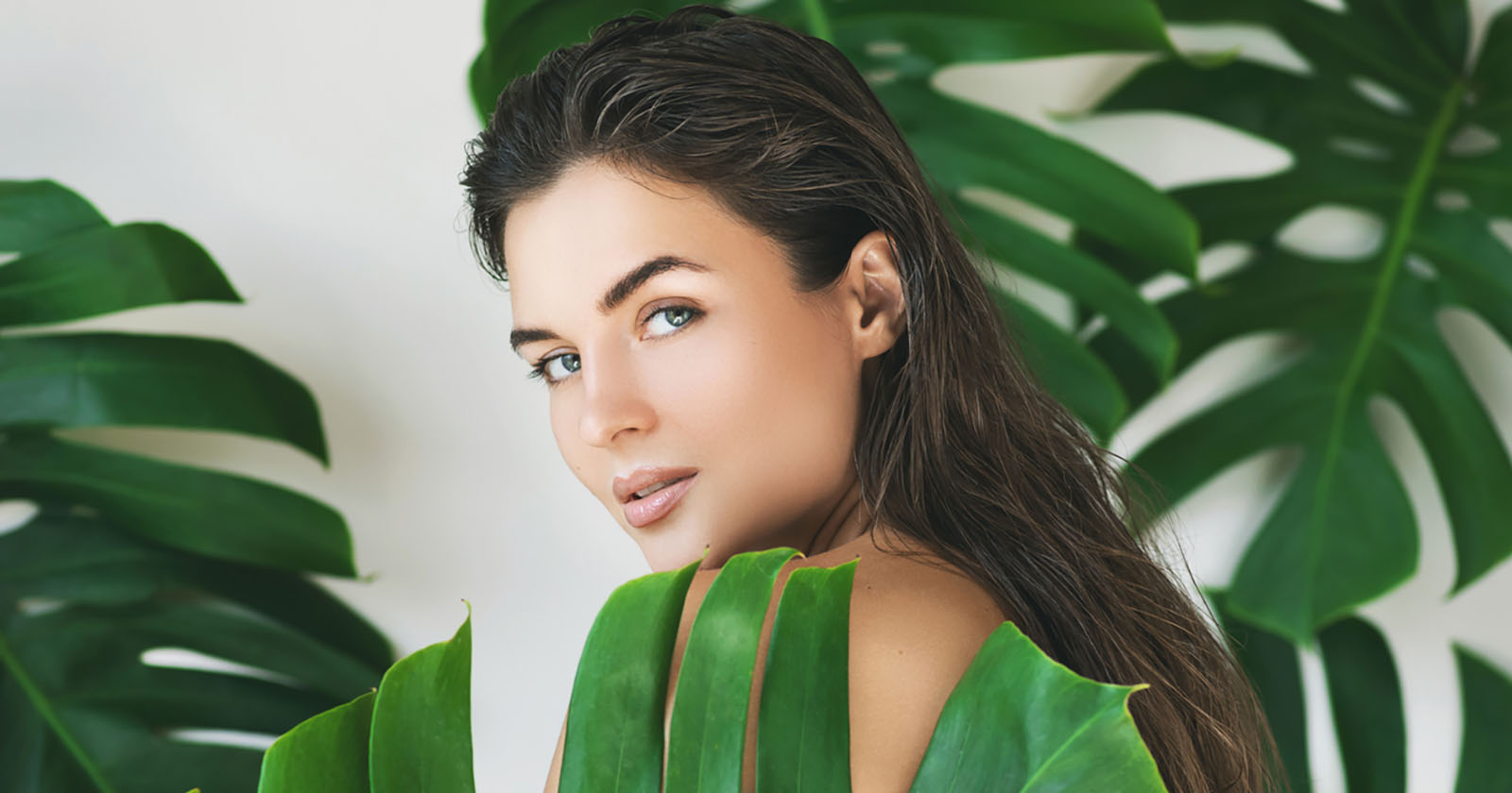 Frau mit langen Haaren | Credit: iStock.com/Jun