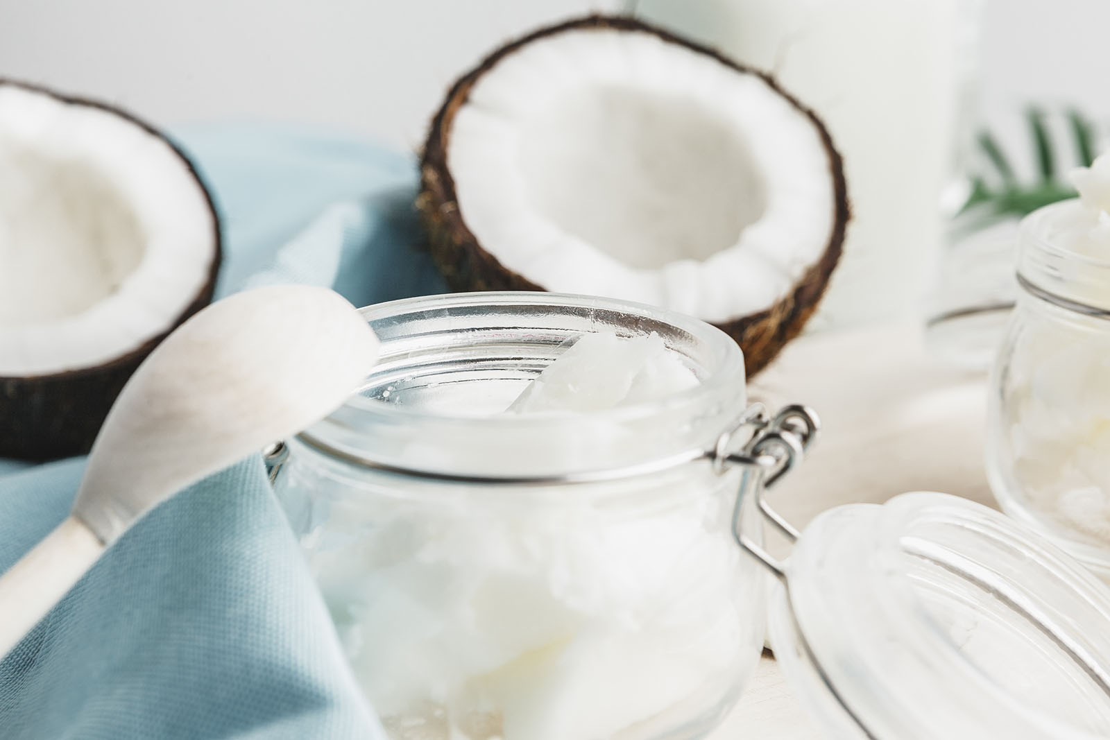 Kokosöl im Glas | Credit: iStock.com/FabrikaCr