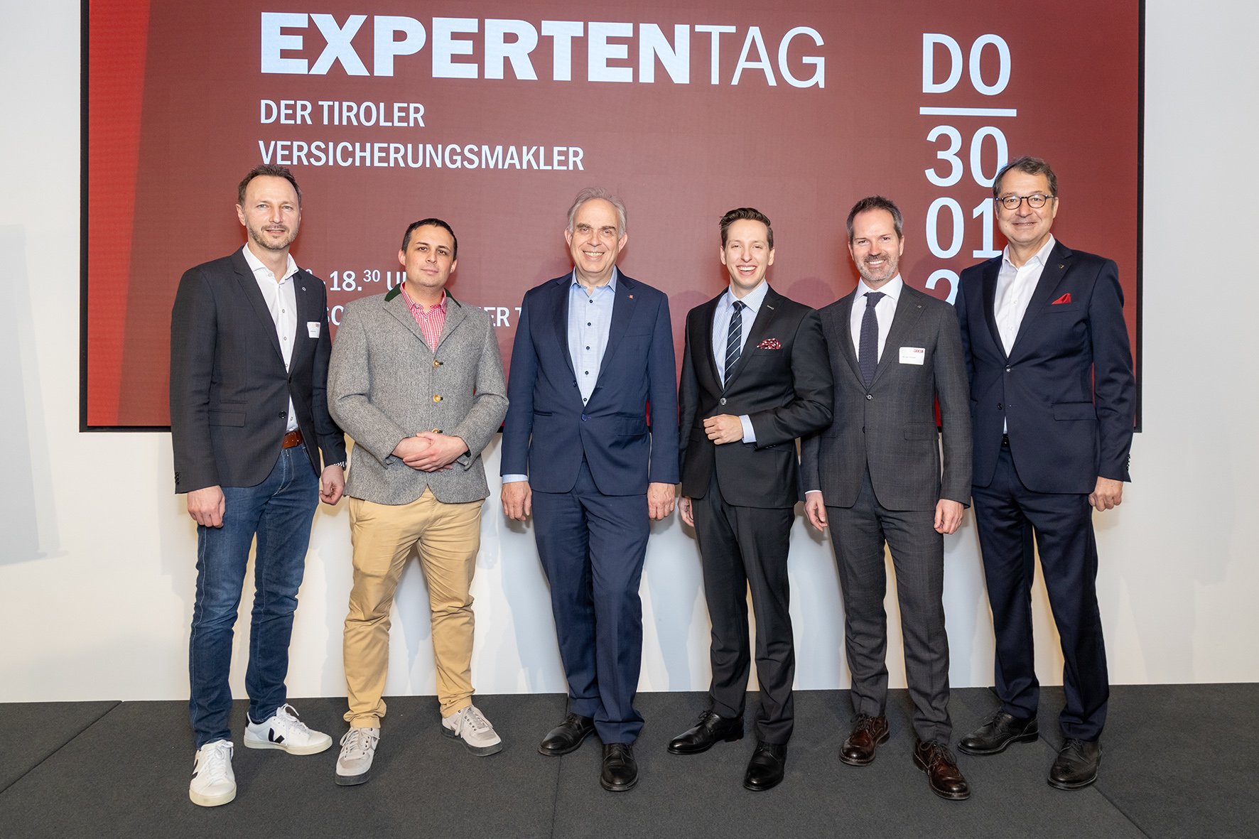 Sechs Männer