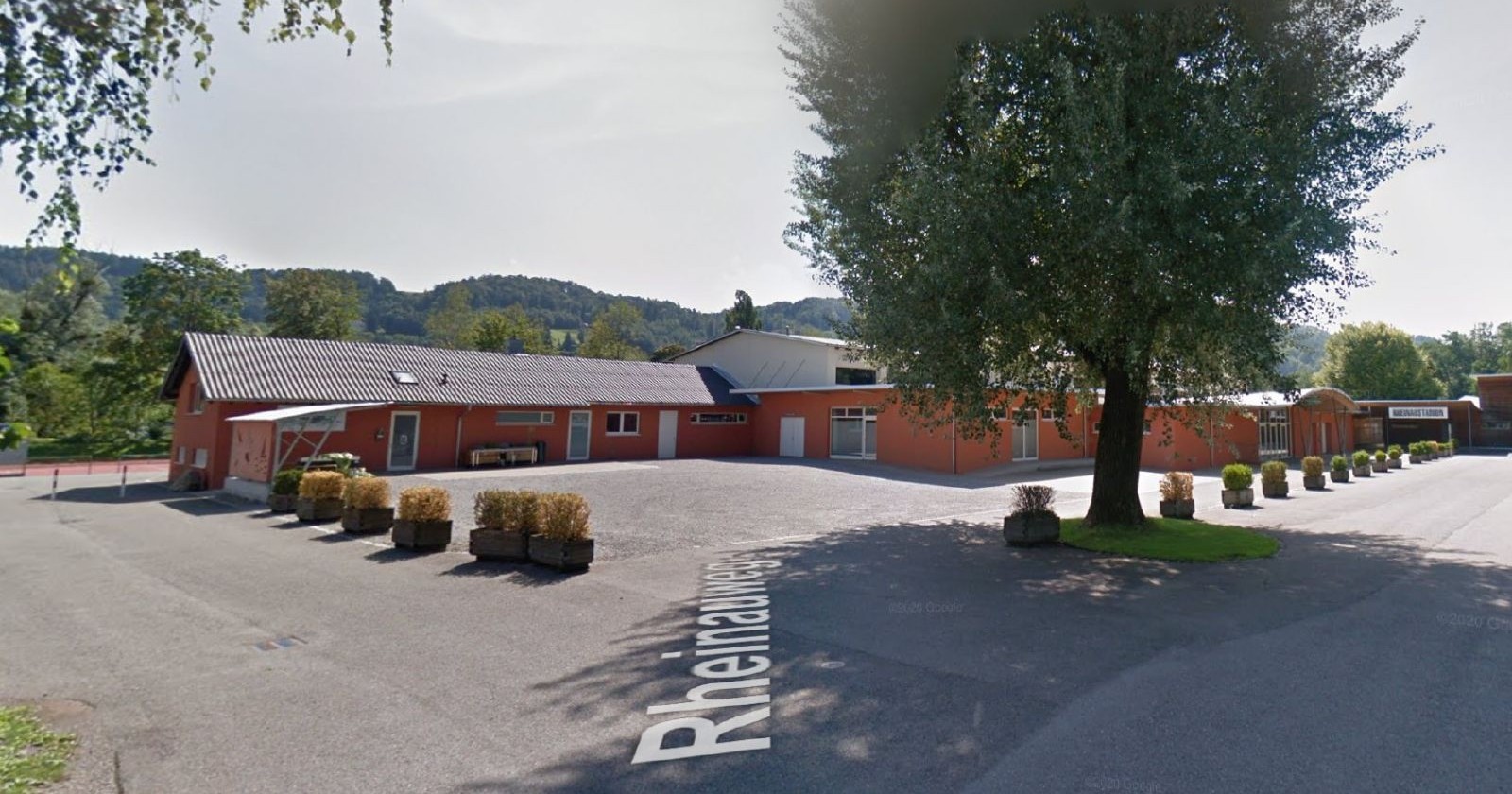 Außenansicht der Rheinauhalle