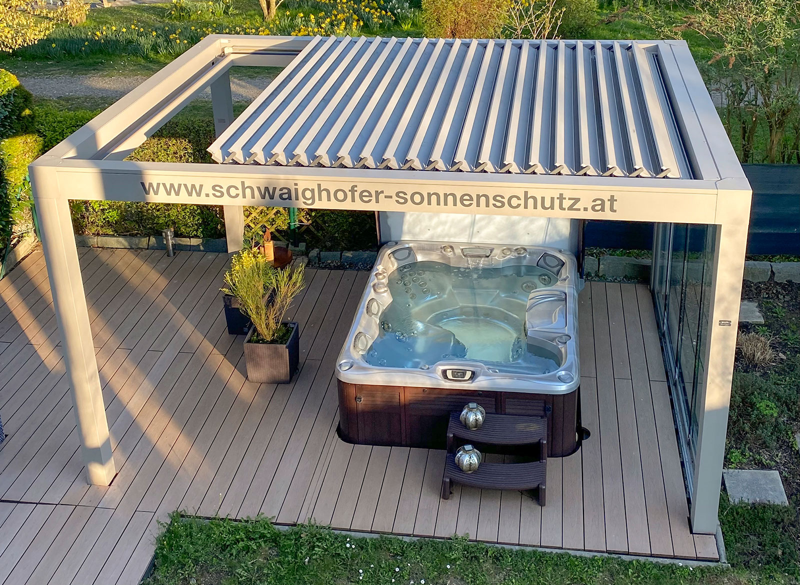 Überdachter Outdoor-Pool | Credit: Schwaighofer