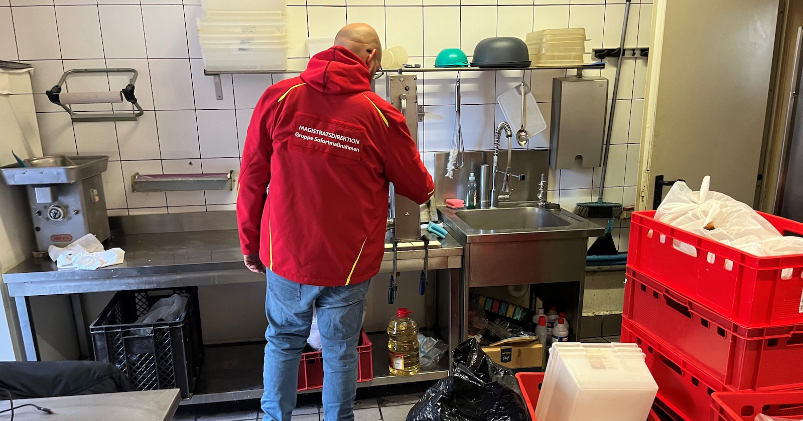 Die Gruppe Sofortmaßnahmen hat eine weitere illegale Fleischerei aufgedeckt.