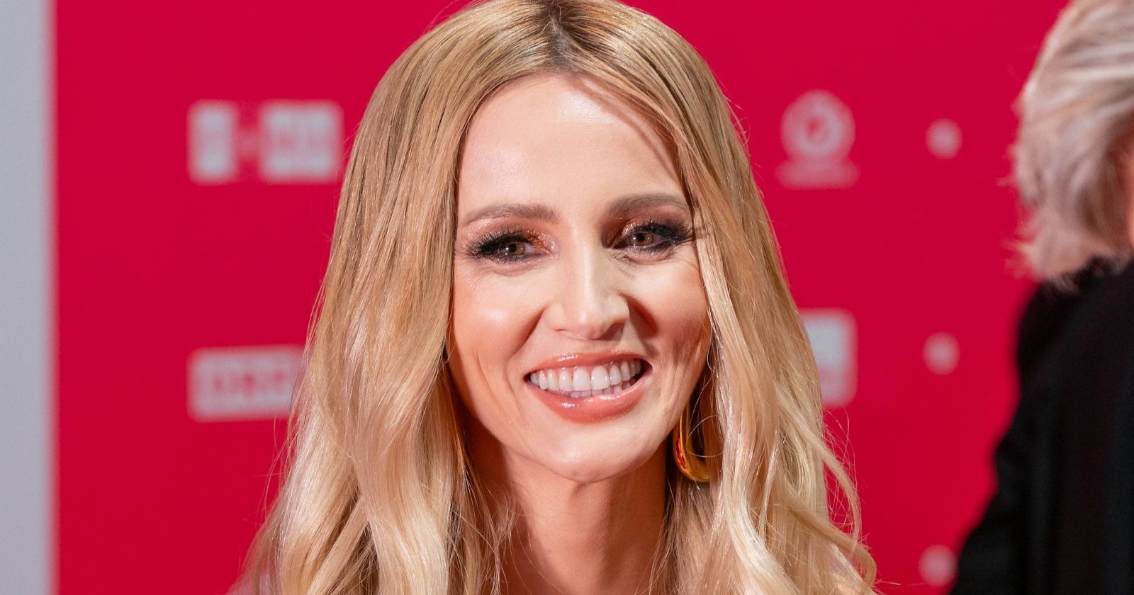 Melissa Naschenweng lächelt